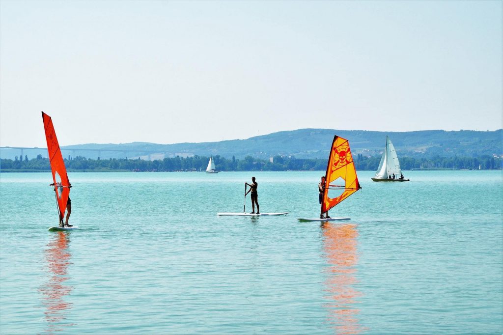 umbriaction-windsurf-and-kitesurf-on-the-lake